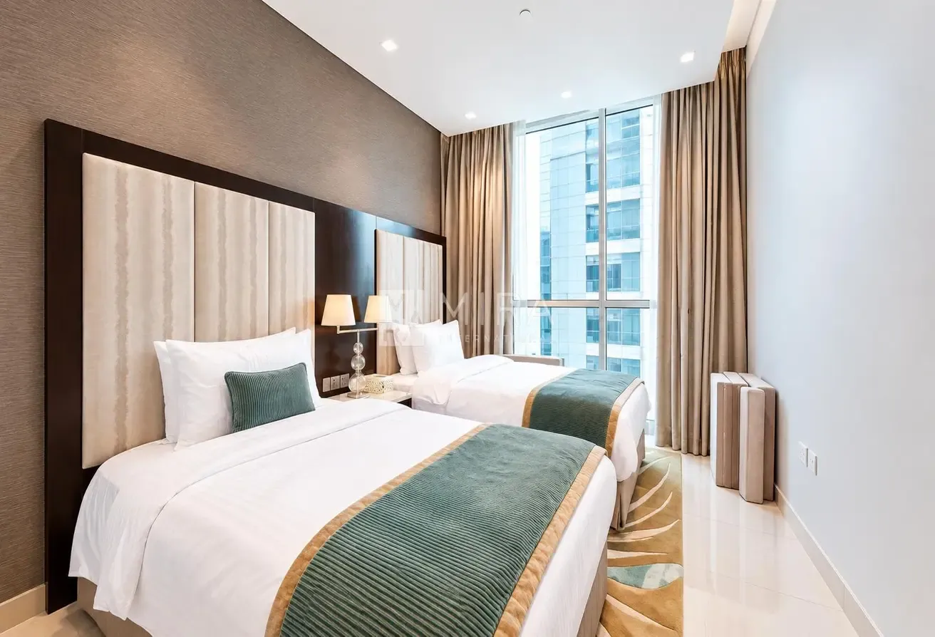 Massive | Creek View | High Floor