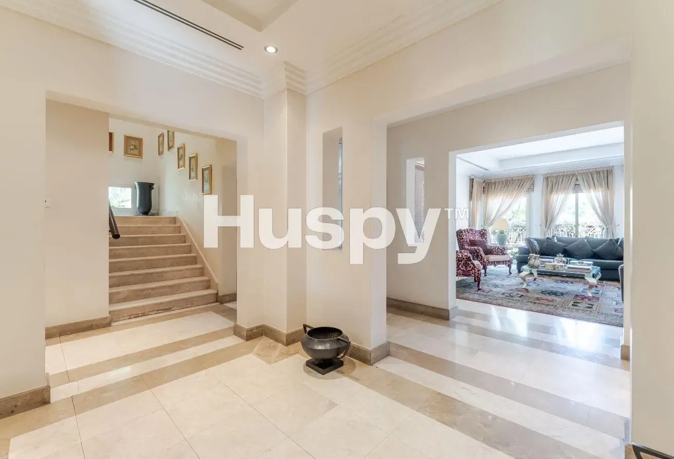 New to Market | Lake View | Hattan