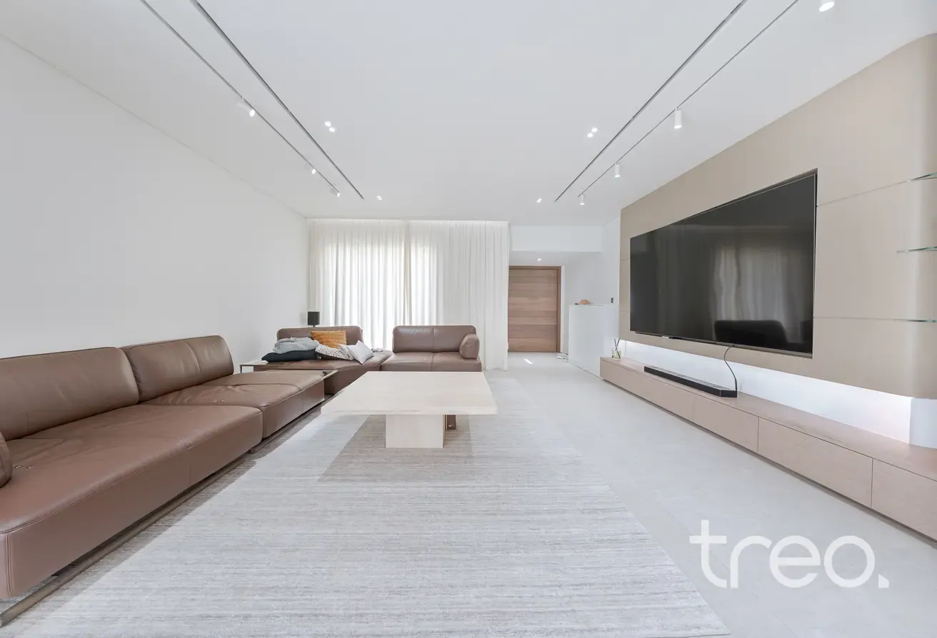 Upgraded | Huge Plot | Private Pool