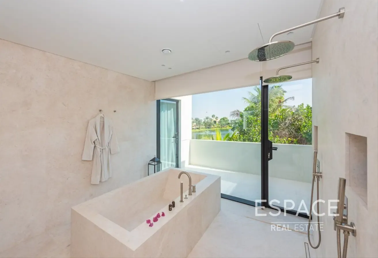 Luxury Renovation | Extended | Lake View