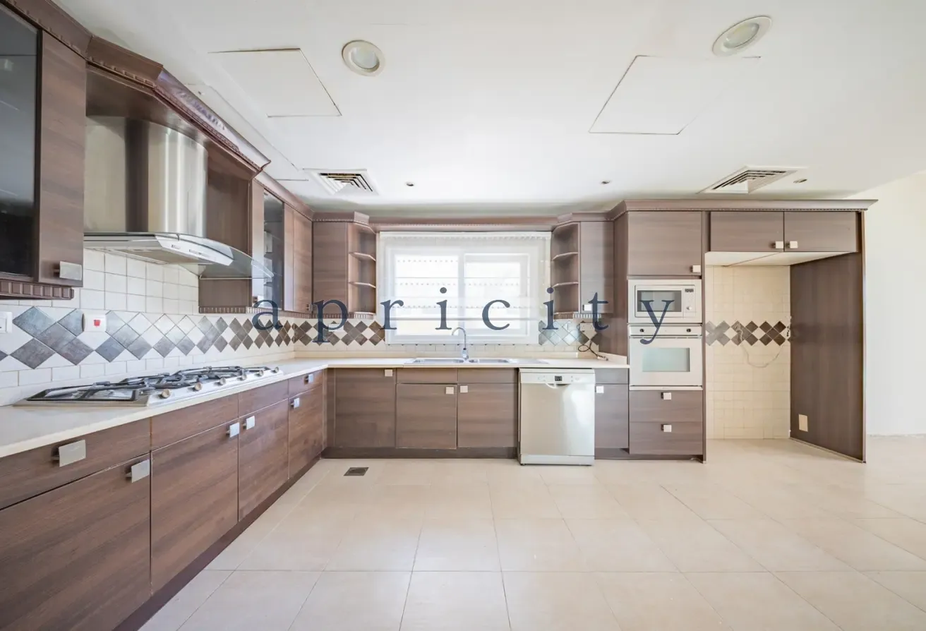 Renovation Opportunity | Huge Garden | Vacant