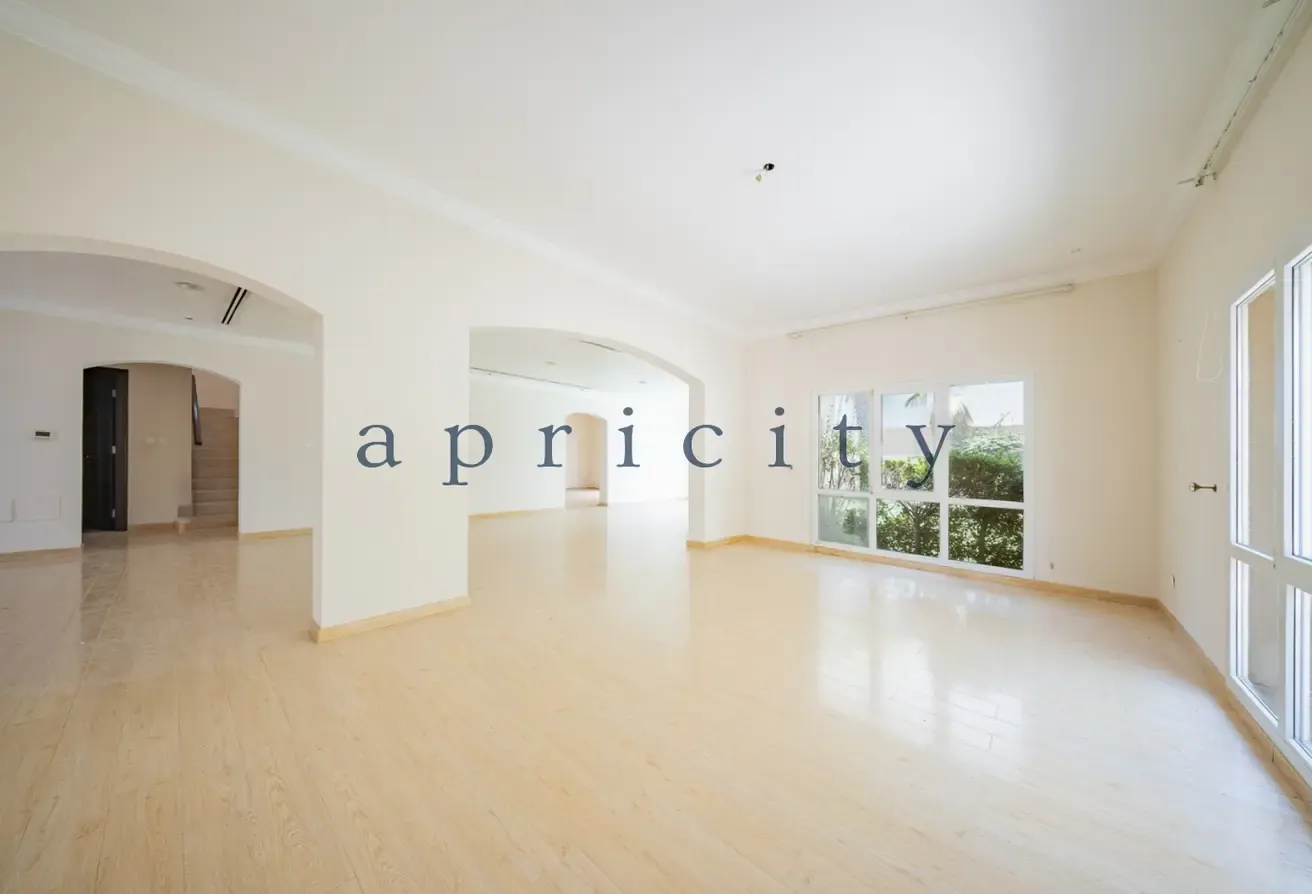 Renovation Opportunity | Huge Garden | Vacant