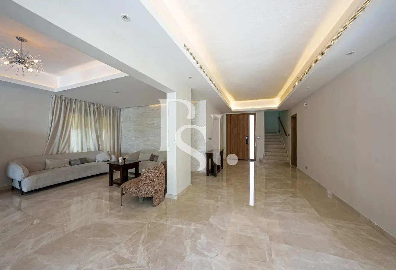 Fully Upgraded | Close to Park | Single Row |