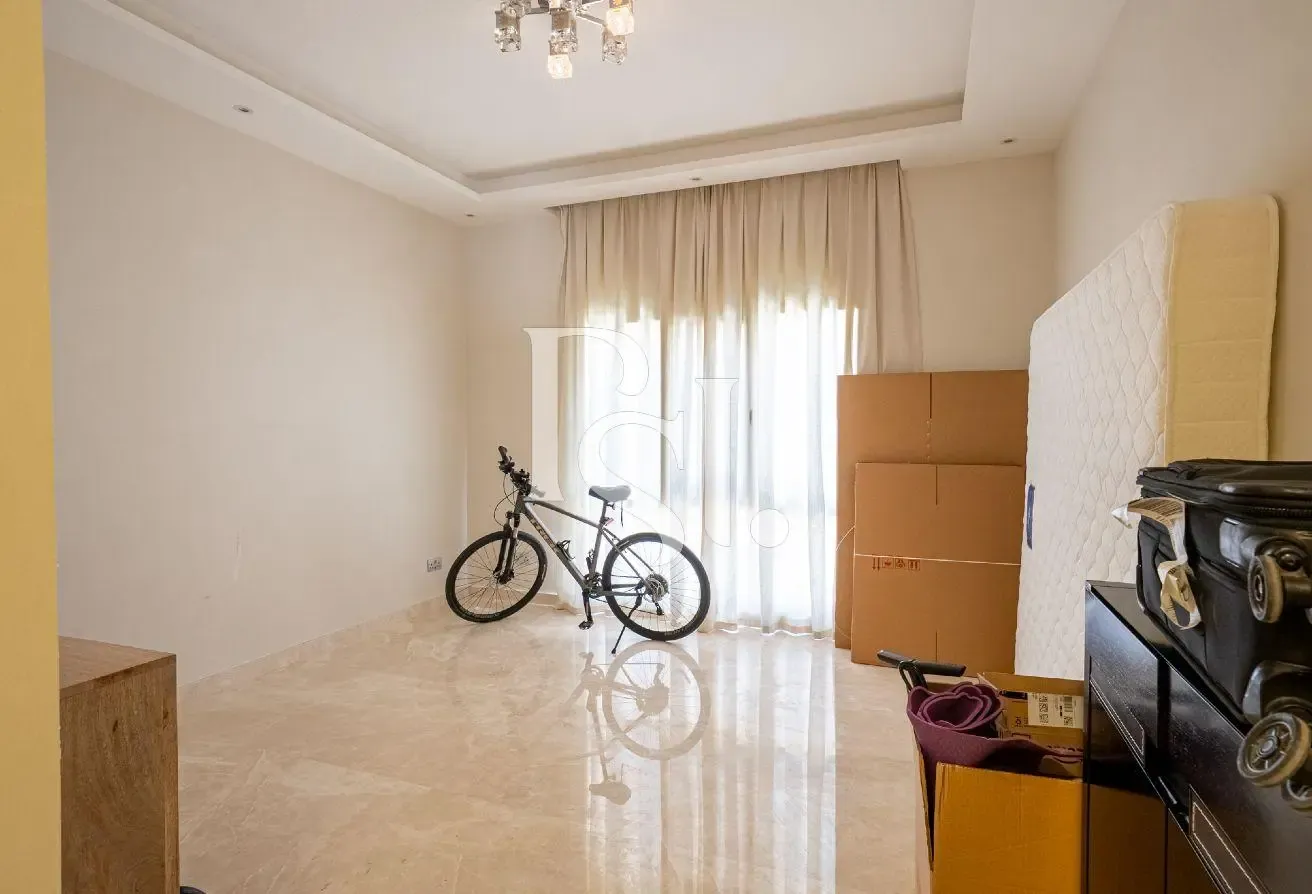Fully Upgraded | Close to Park | Single Row |