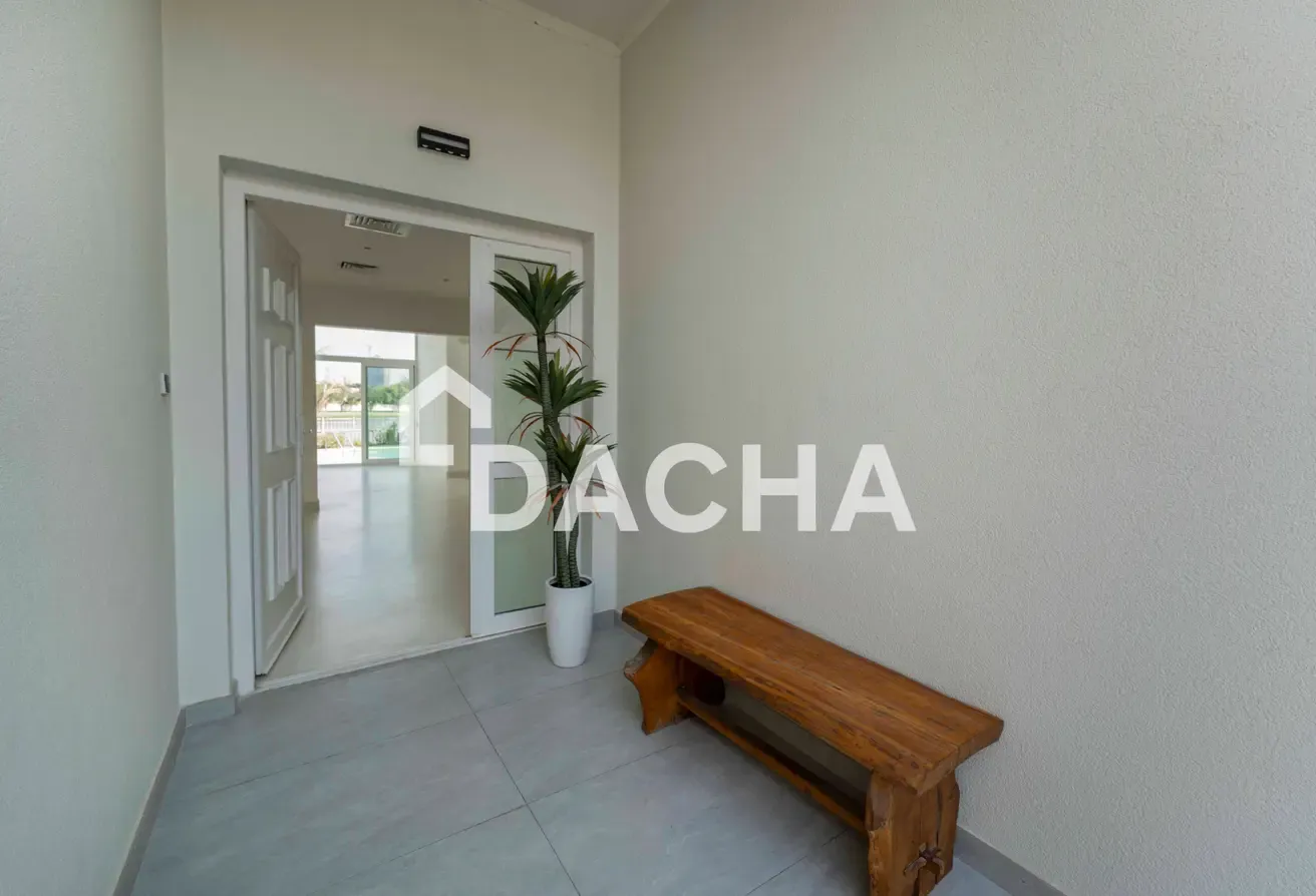 Full Lake View | Family Home | Must See!!