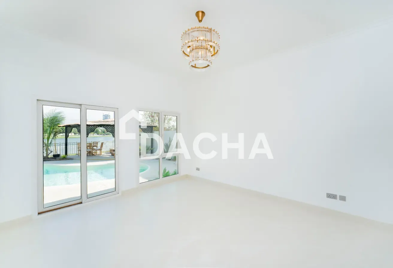 Full Lake View | Family Home | Must See!!