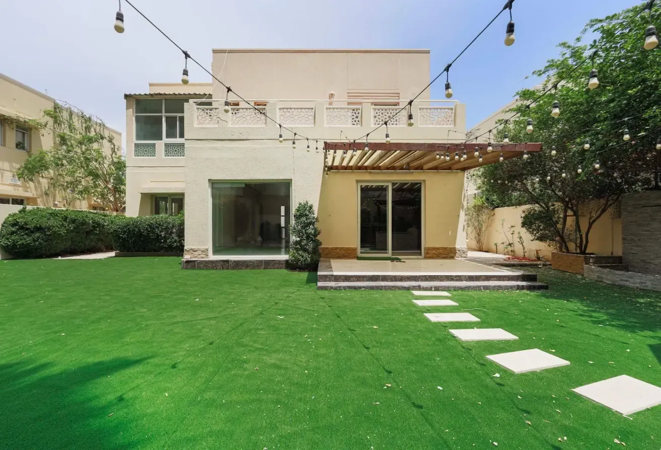 5 BEDROOMS | VASTU | Prime Meadows Location