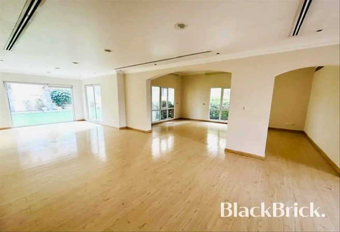 5 BEDROOMS | VASTU | Prime Meadows Location