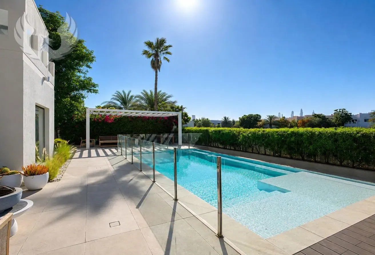 Skyline Luxury | Private Pool | 5-Bed Family Villa