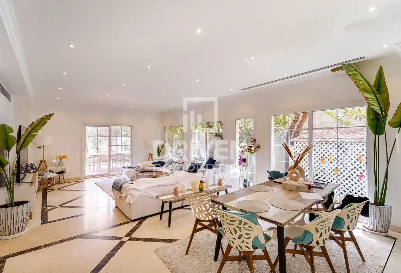 Upgraded | Private Swimming Pool | Exclusive Villa