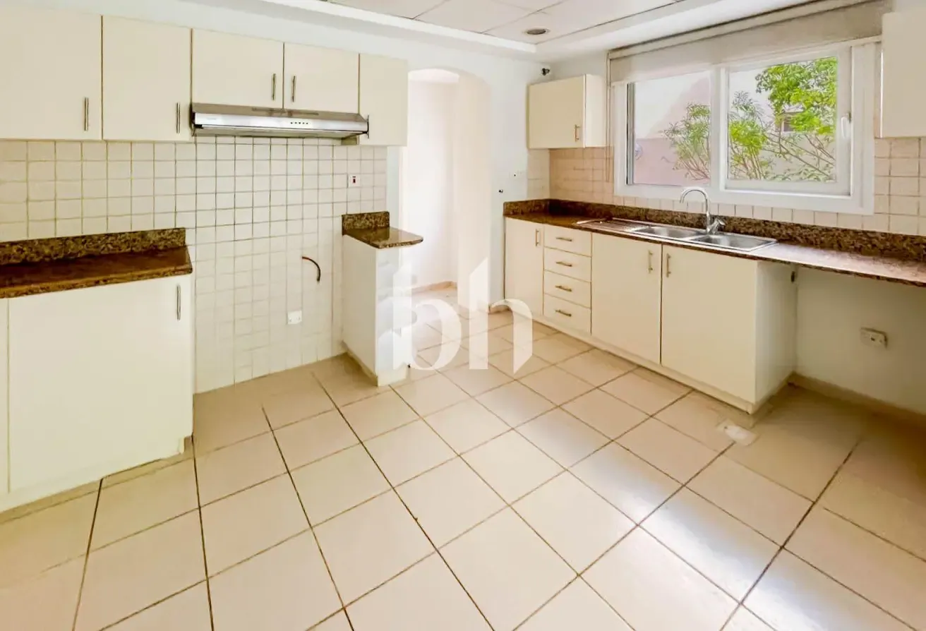 Great Location | VOT | Single Row | Type 7