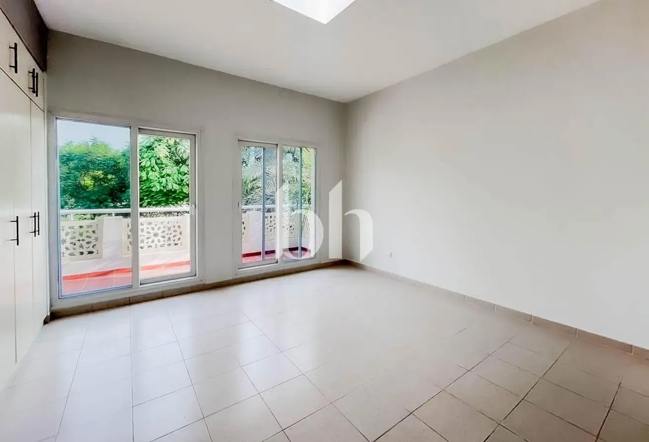 Great Location | VOT | Single Row | Type 7