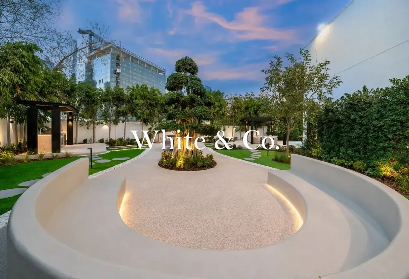 Turnkey |  Huge Plot | Vacant and Ready