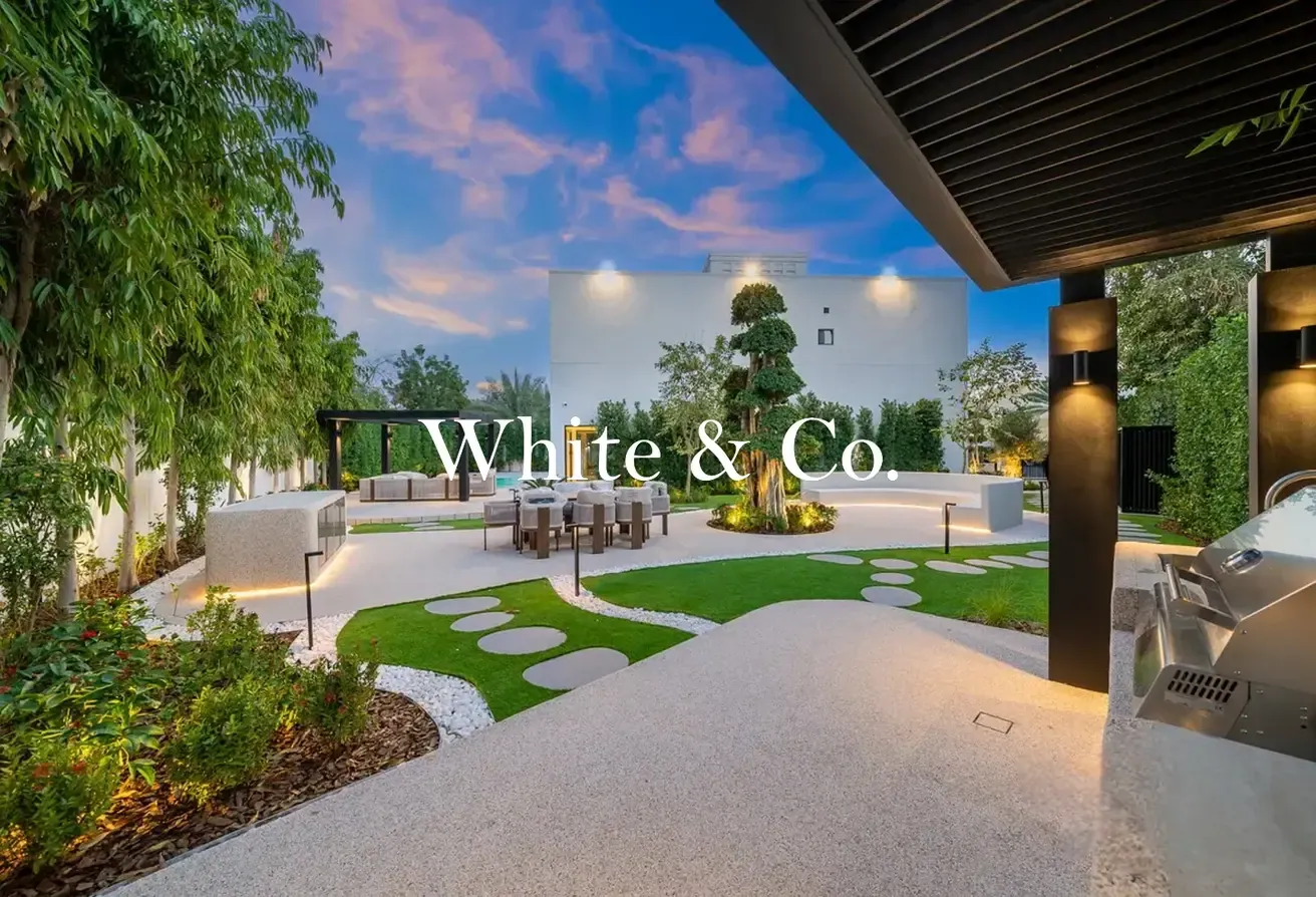 Turnkey |  Huge Plot | Vacant and Ready