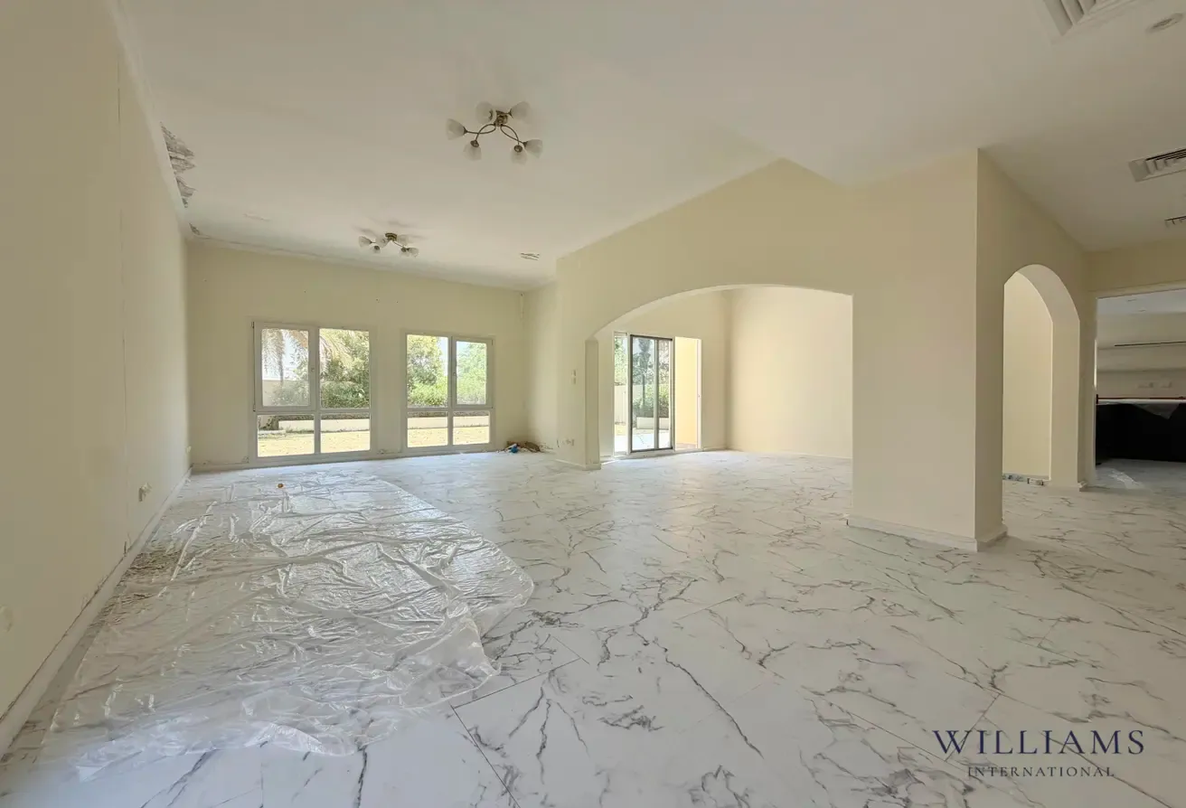 CHEAPEST 5 BED IN THE MEADOWS COMMUNITY