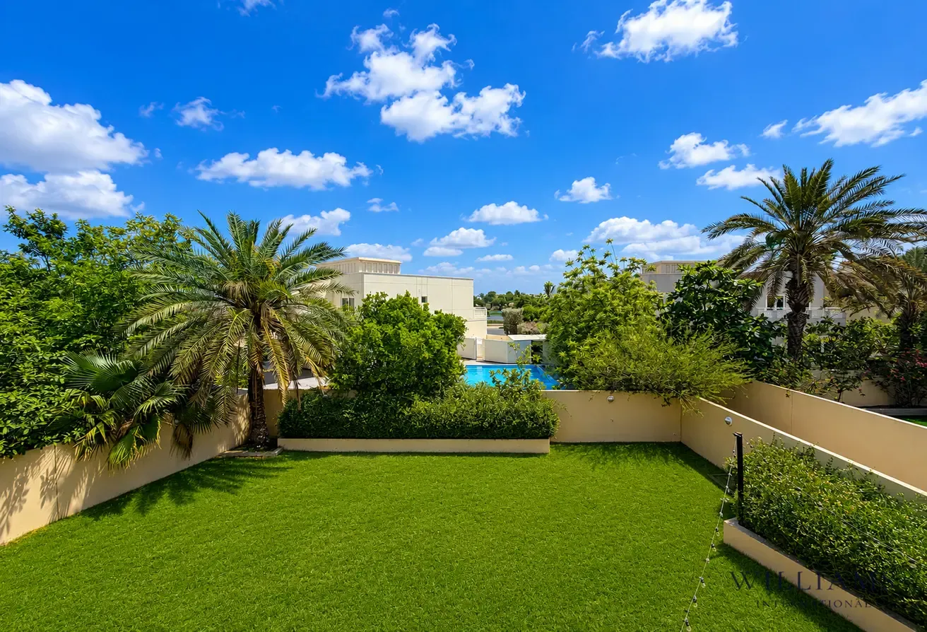 CHEAPEST 5 BED IN THE MEADOWS COMMUNITY