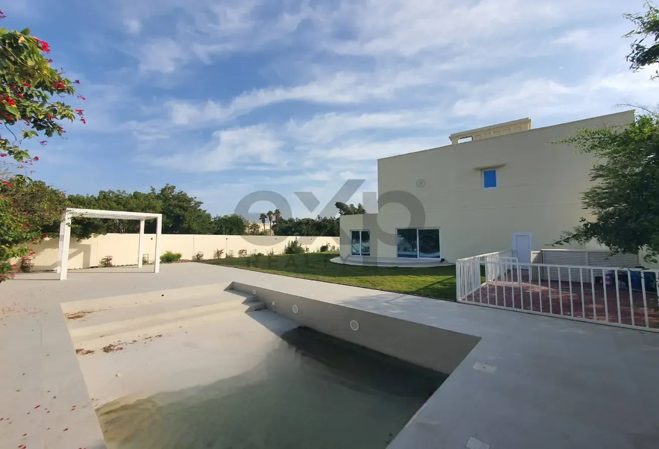 10,000 sqft Corner Plot | 1,300 AED/sqft Lake View
