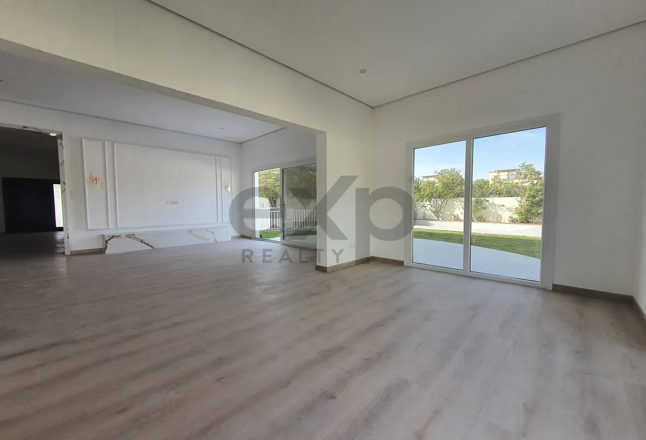 10,000 sqft Corner Plot | 1,300 AED/sqft Lake View