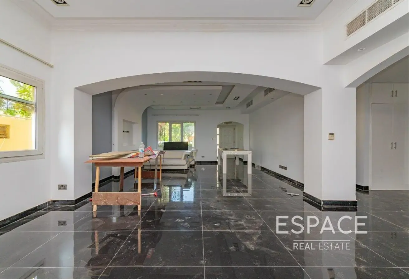 Exclusive | Upgraded | Central Location