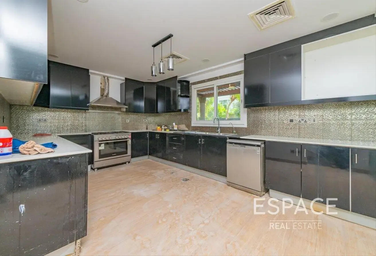 Exclusive | Upgraded | Central Location
