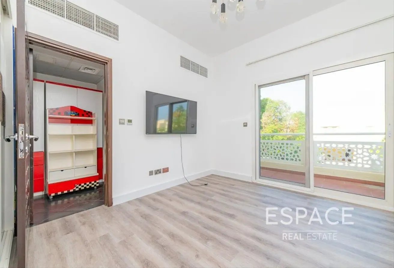 Exclusive | Upgraded | Central Location