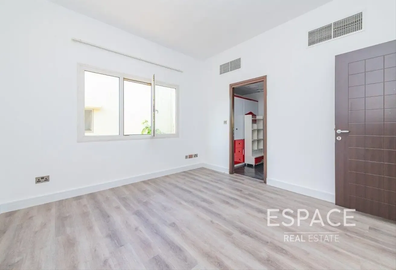 Exclusive | Upgraded | Central Location