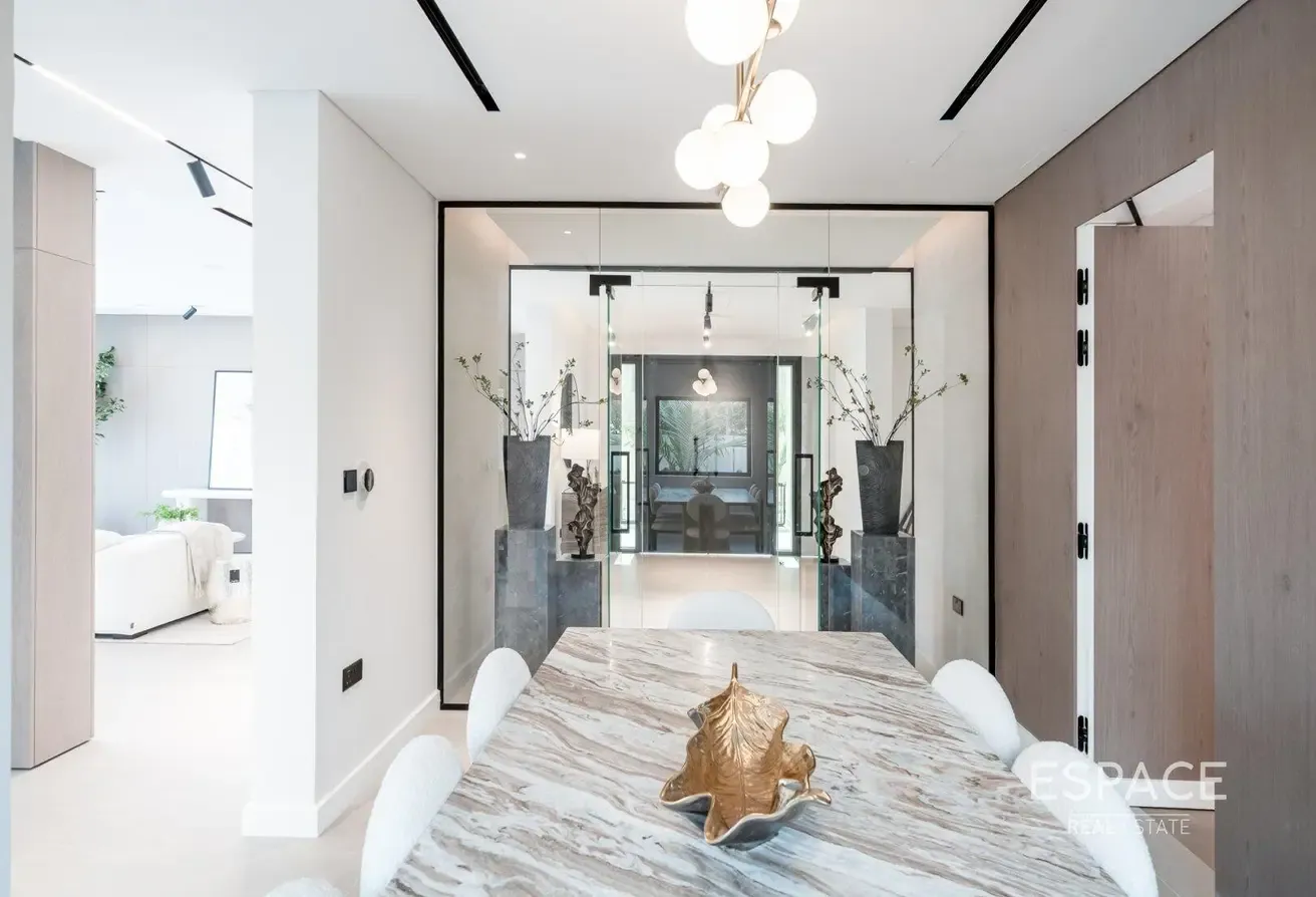 Exclusive Turn Key E2 Hattan with 5 Beds