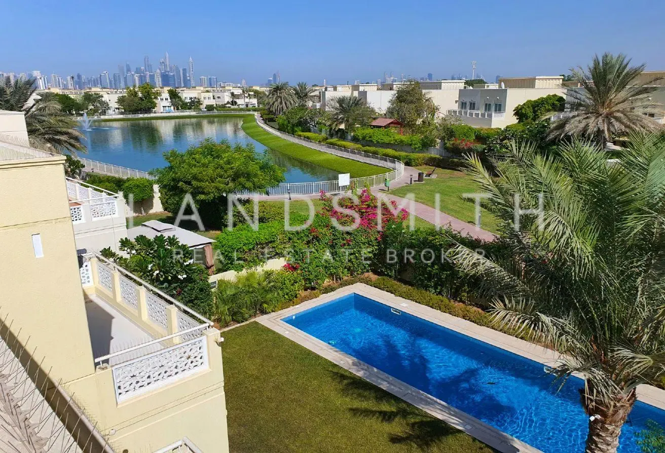 Exclusive | Upgraded 5 BR Villa I Private Pool