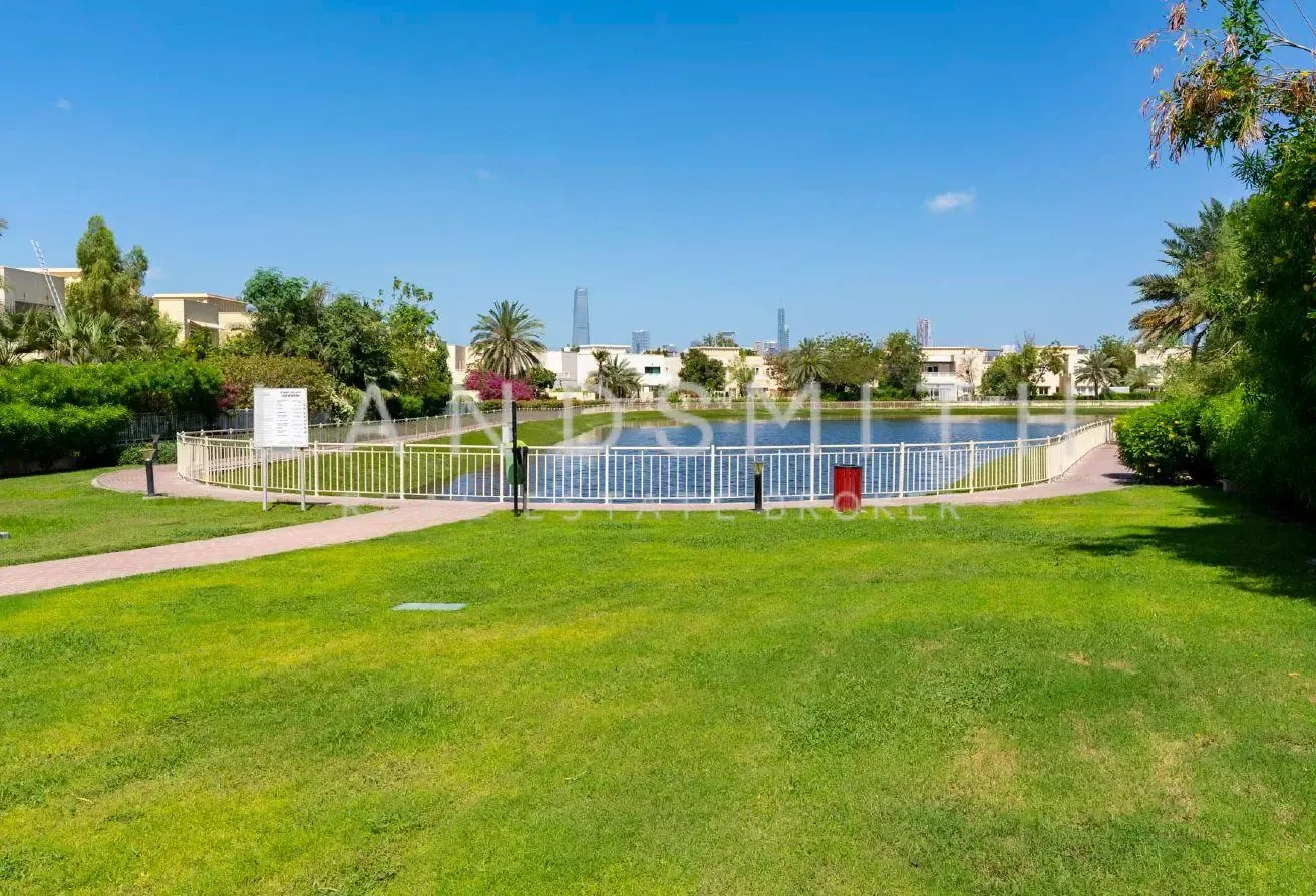 Exclusive | Upgraded 5 BR Villa I Private Pool