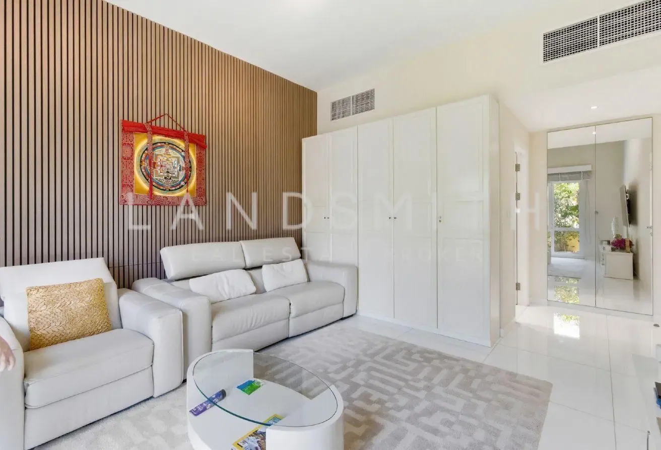 Exclusive | Upgraded 5 BR Villa I Private Pool