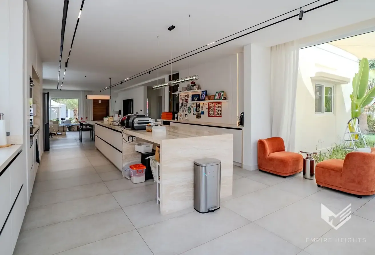 Well-Built l Contemporary l Vastu Compliant