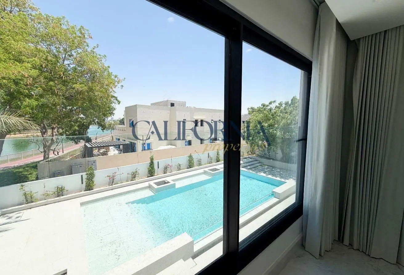 Single Corner Villa | Lake View | Branded Finishes