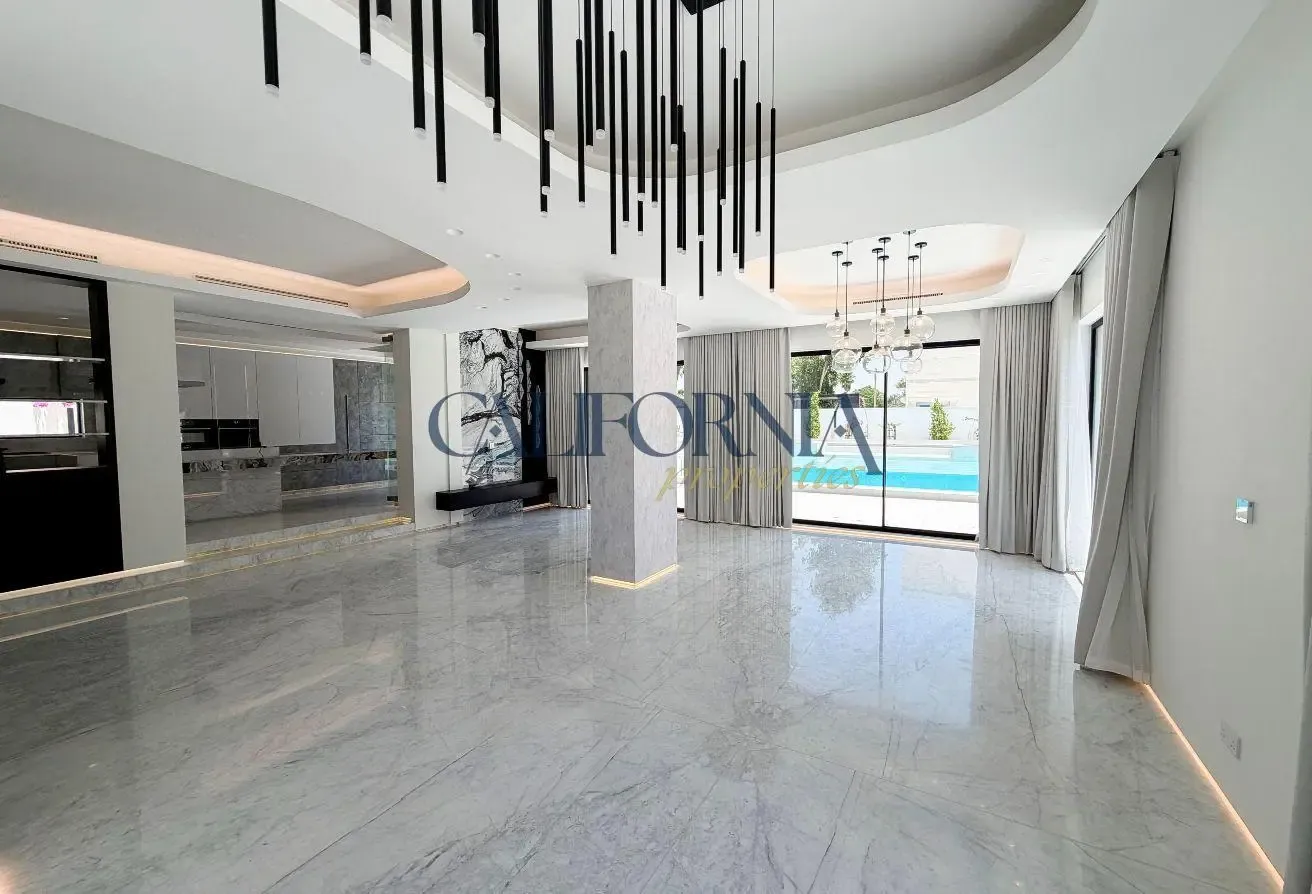 Single Corner Villa | Lake View | Branded Finishes