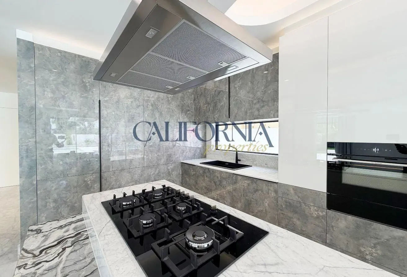 Single Corner Villa | Lake View | Branded Finishes