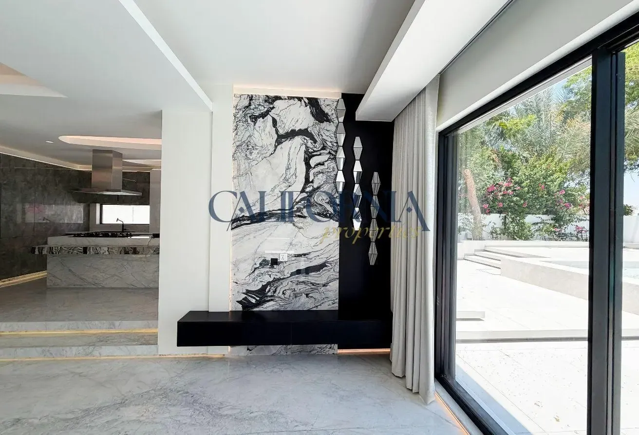 Single Corner Villa | Lake View | Branded Finishes