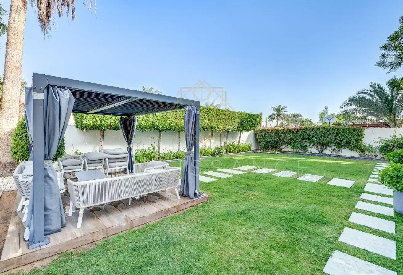 Fully Renovated 5BR | Meadows2 | Manicured Gardens