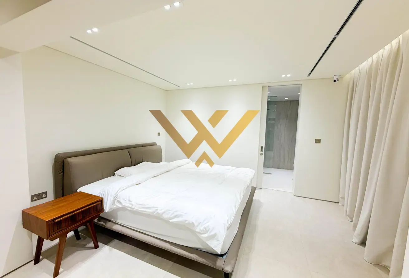 Upgraded 5BR + Maid's Villa | Pool | Luxury Finish
