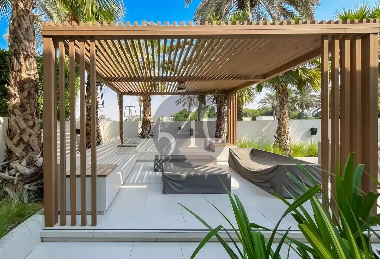 Upgraded 5 BR Villa in Meadows 1