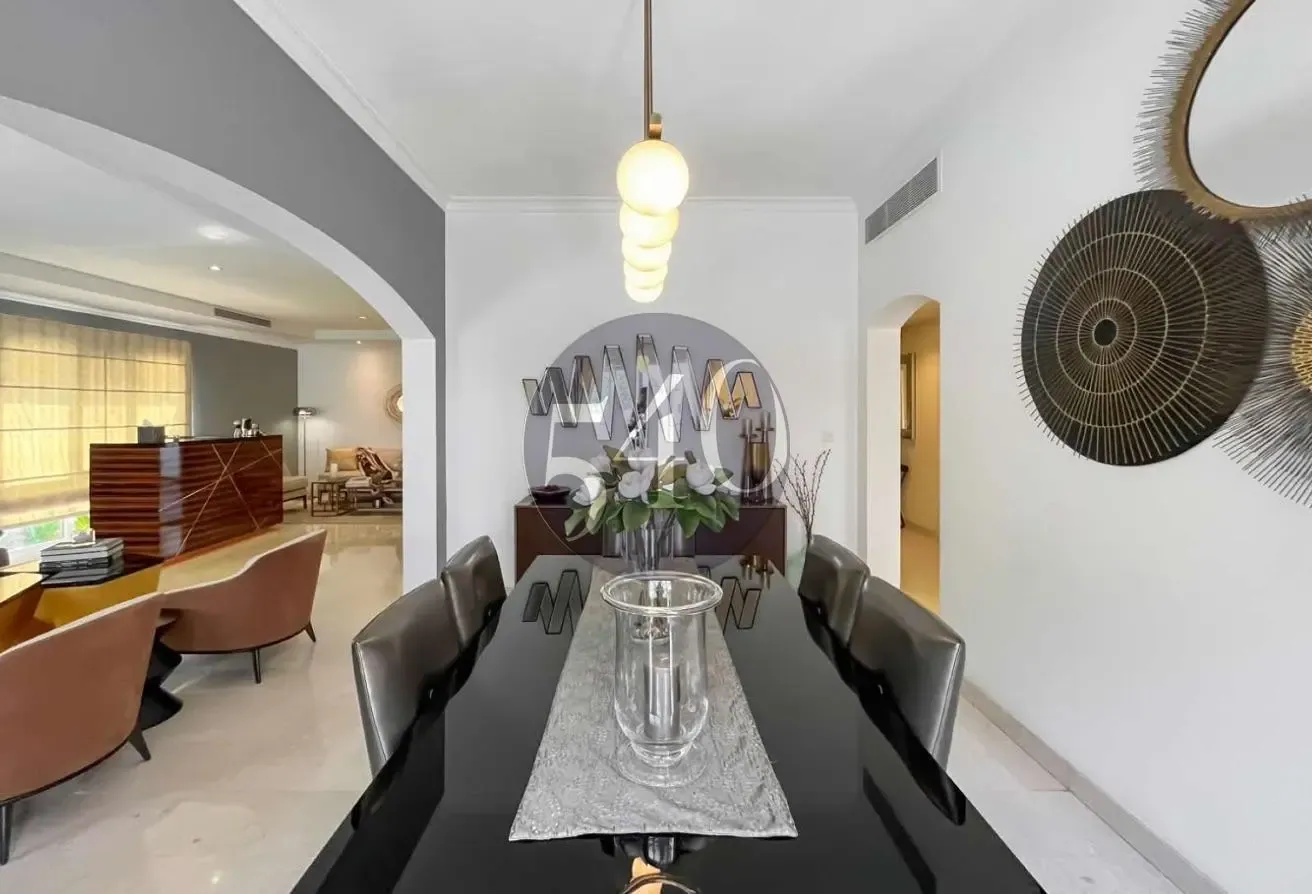 Upgraded 5 BR Villa in Meadows 1