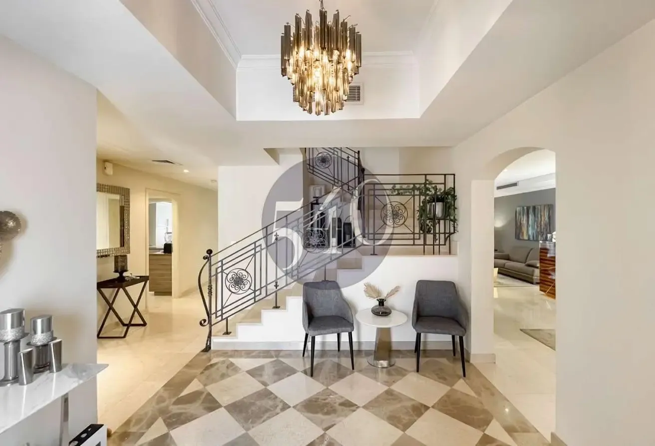 Upgraded 5 BR Villa in Meadows 1