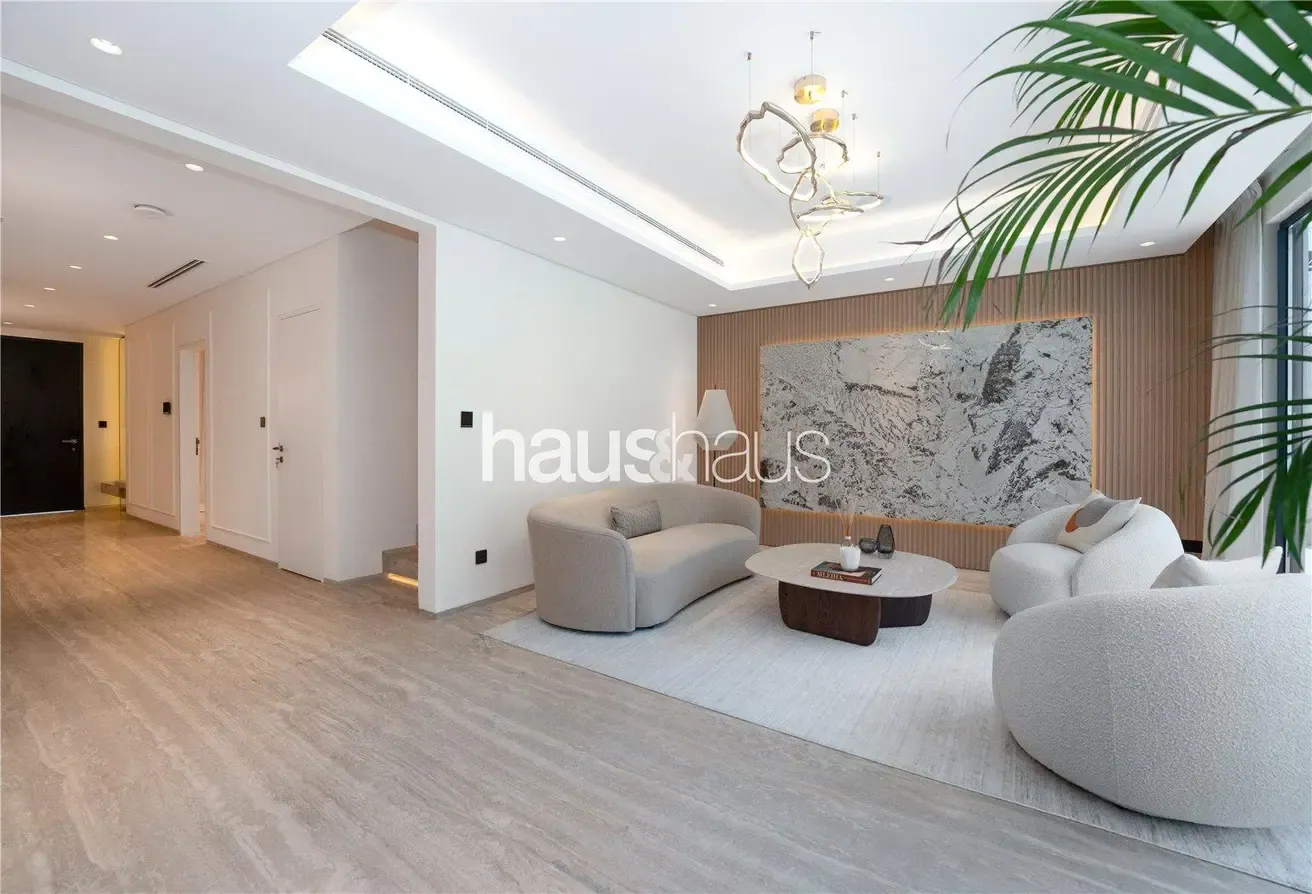 Exquisite Finish I Turn Key I 5 bed