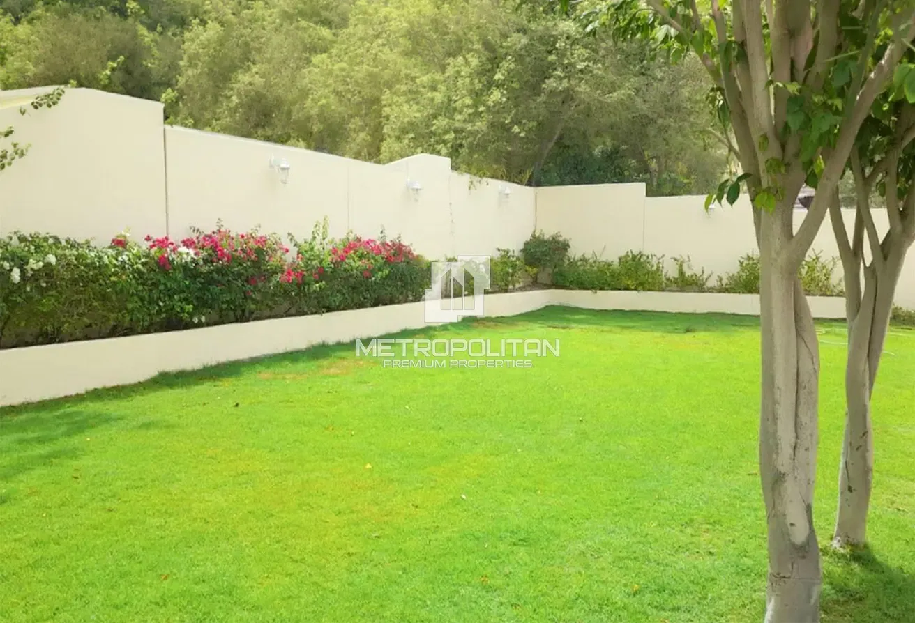 Lake View | Spacious Villa | Prime Location