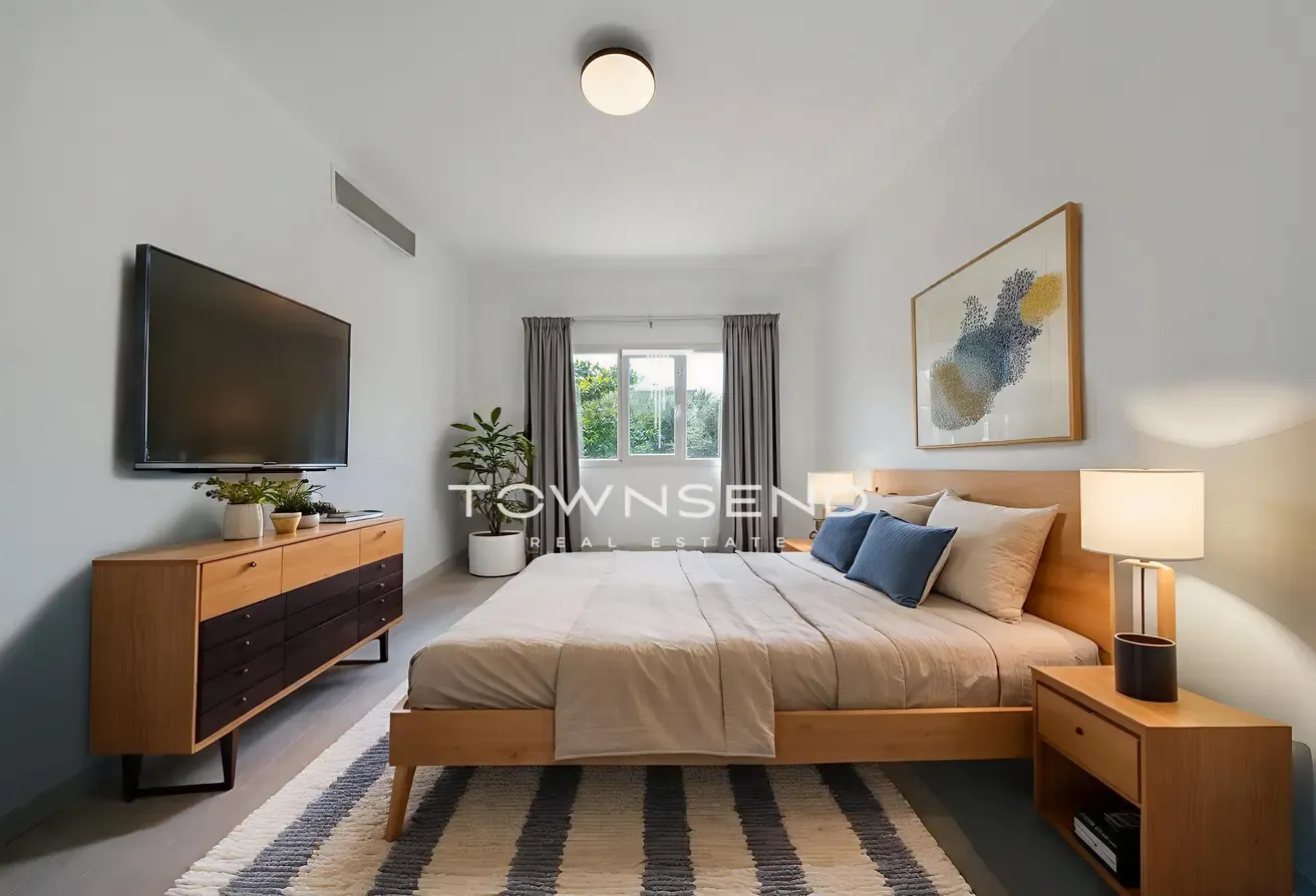 Vacant | Private Pool | Ground Floor Bedroom