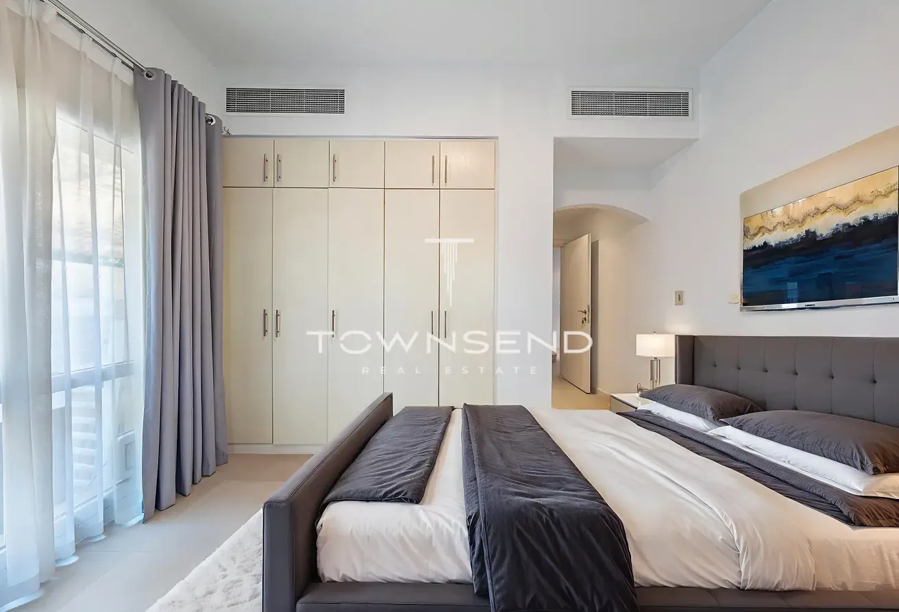 Vacant | Private Pool | Ground Floor Bedroom