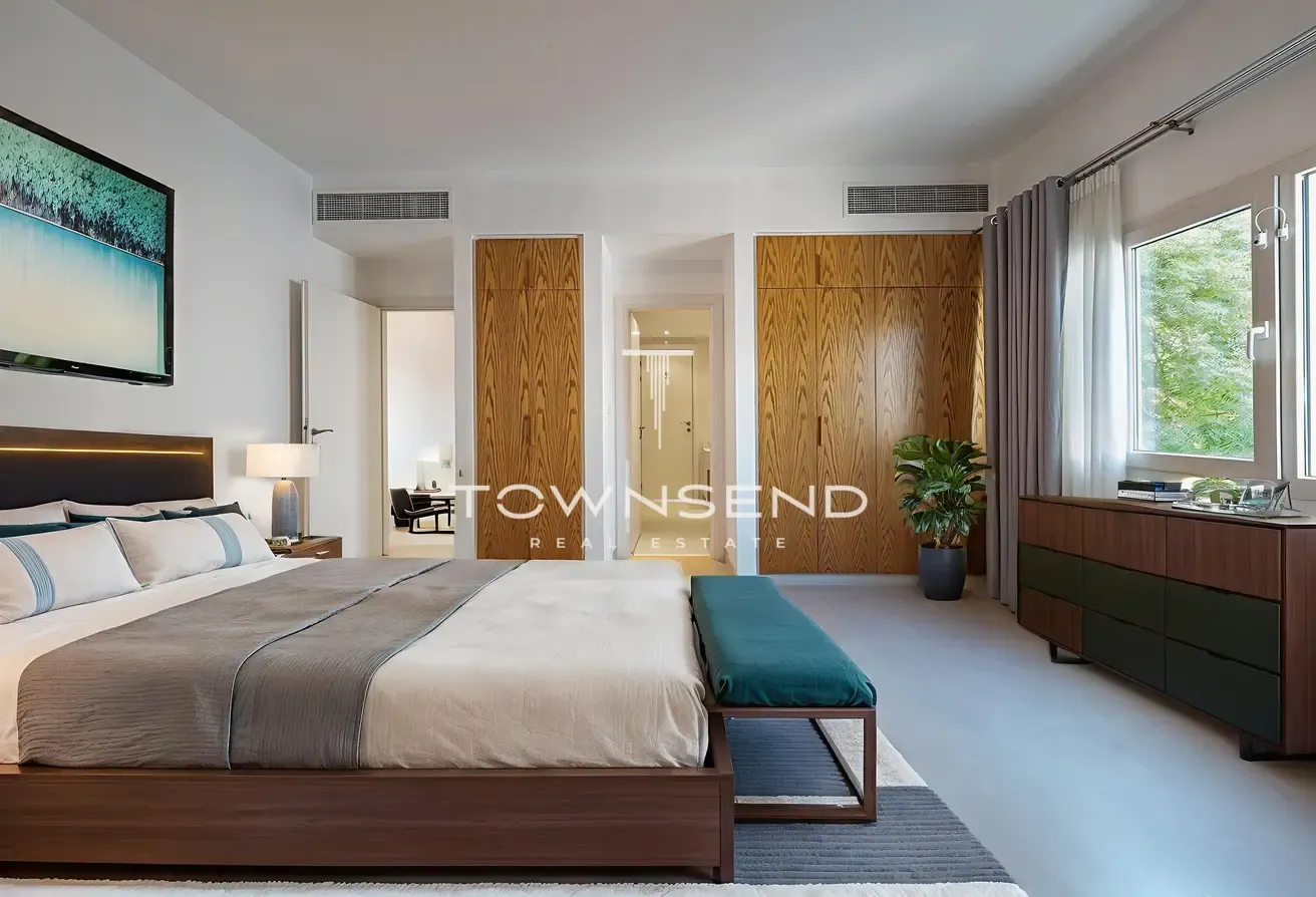Vacant | Private Pool | Ground Floor Bedroom