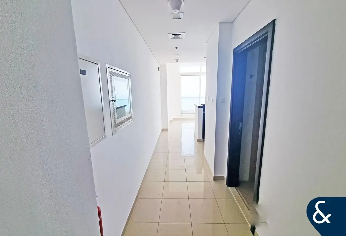 1 Bedroom | Sea View | Corner Unit | Balcony