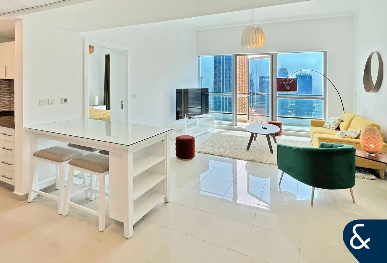 856 Sqft | Panoramic Marina View | Vacant