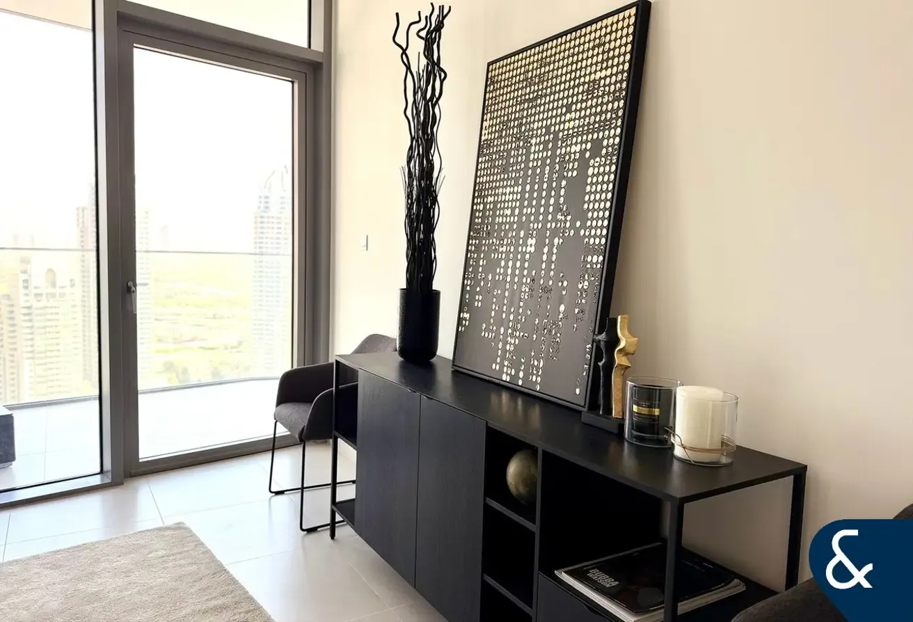Vacant | Marina View | Newly Handed Over