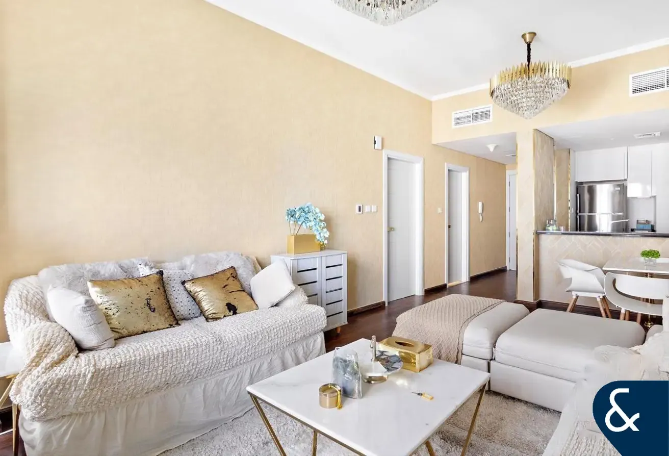 Upgraded | Sea Views | Vacant | Motivated