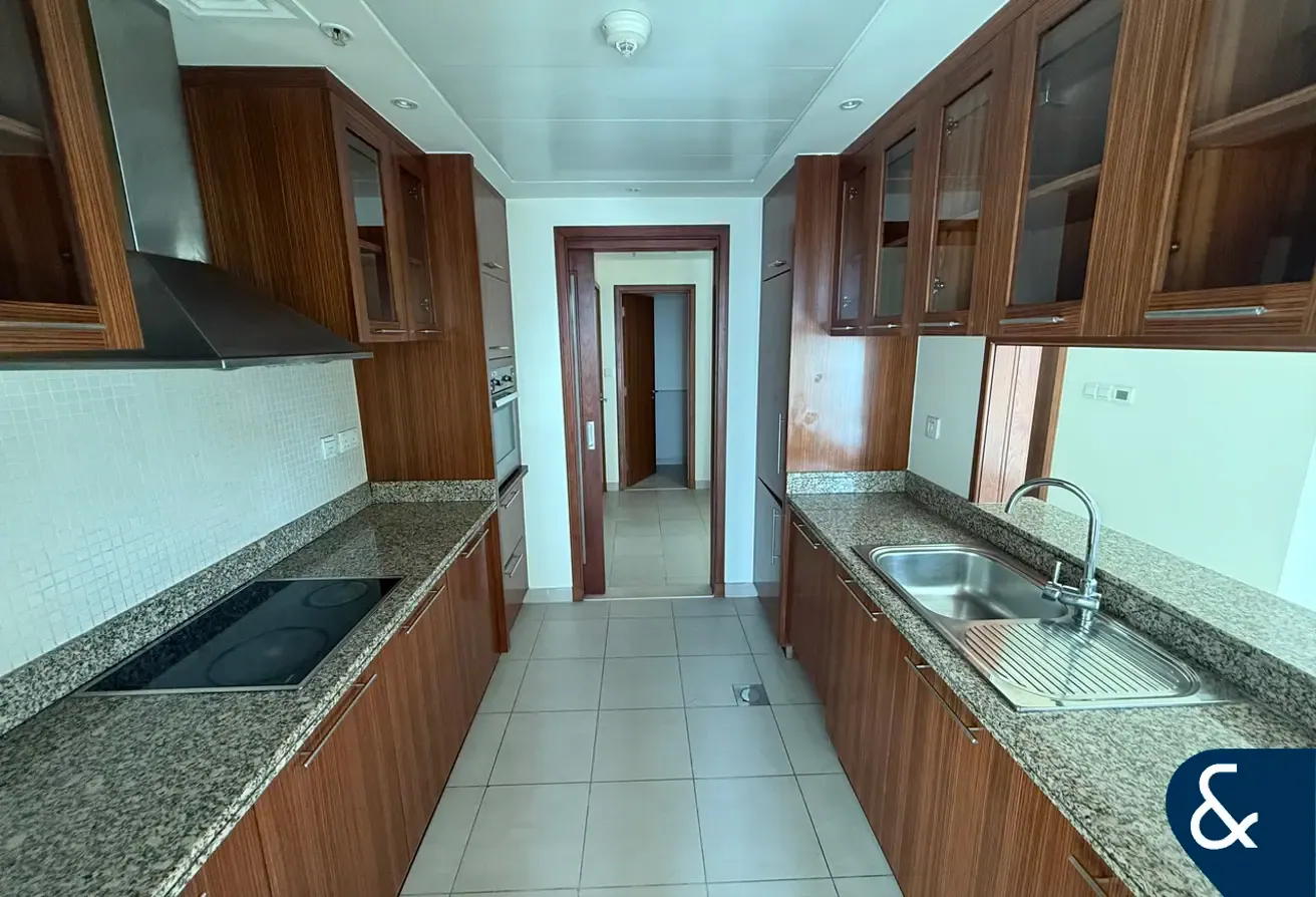 Vacant | Marina View | 953 Sqft | 1 Bedroom